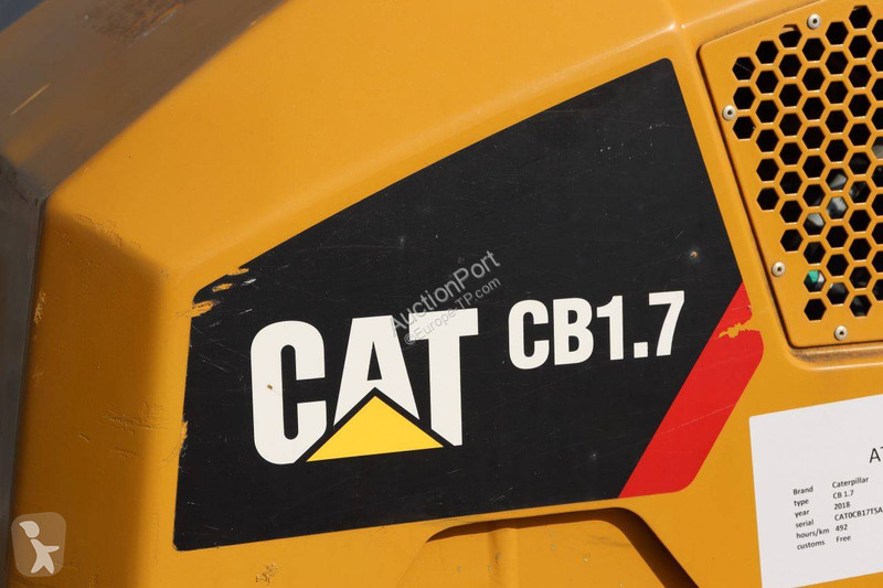 Compactador Caterpillar CB1.7