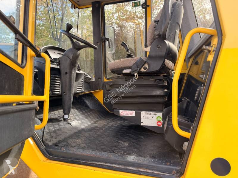 مدحلة Bomag BW216 D-4
