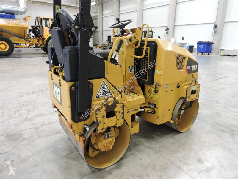 مدحلة Caterpillar CB1.7