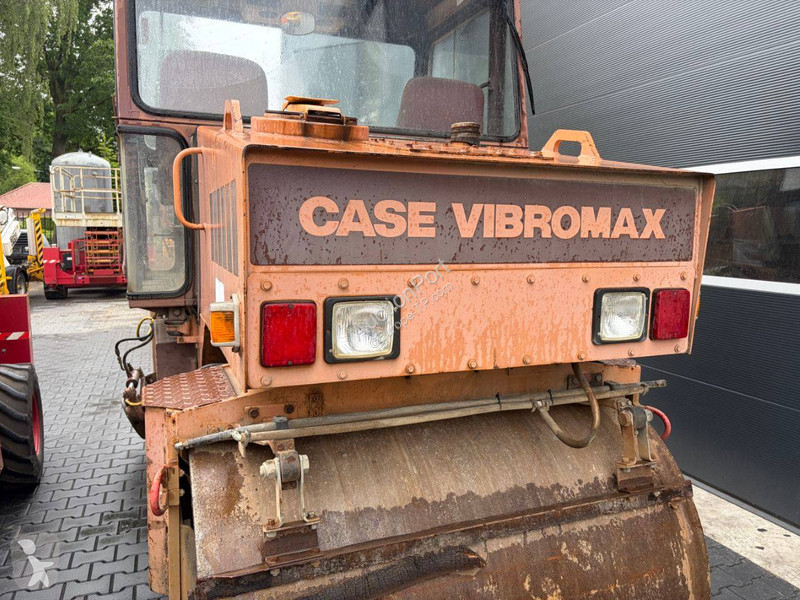 Compacteur Case W552
