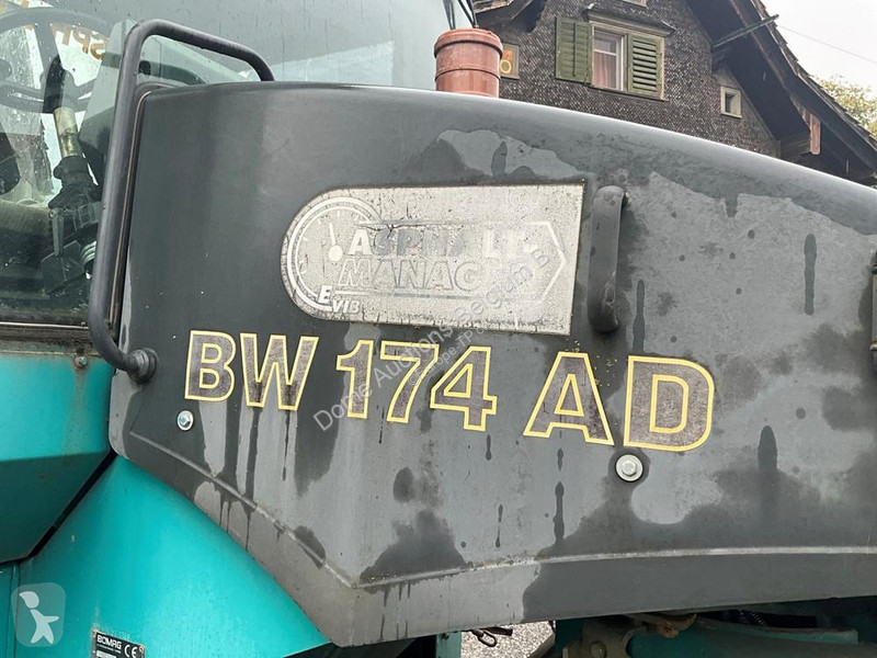 Валяк Bomag