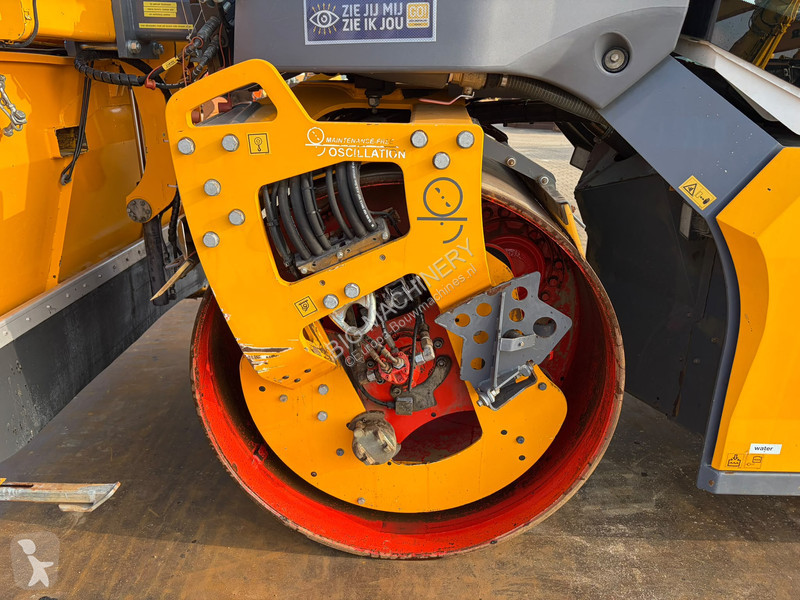 Vibrohenger Hamm DV70i + Bomag splitter