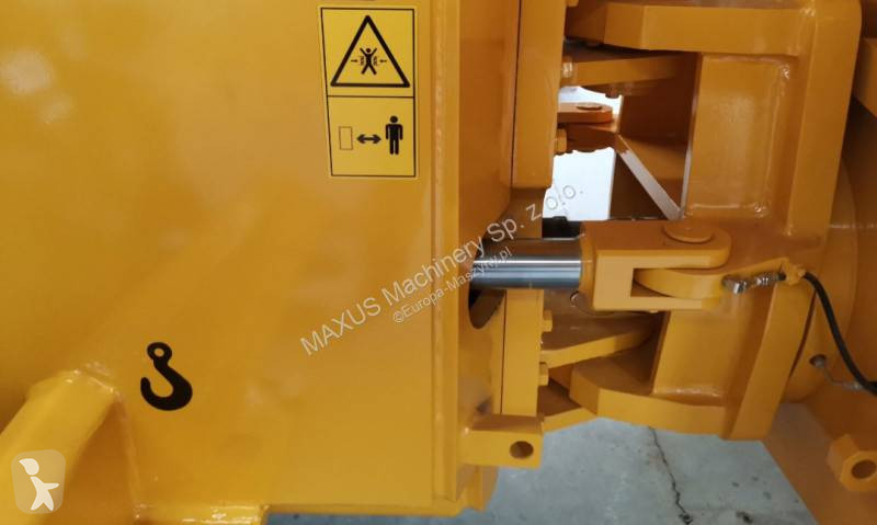 Compactador Caterpillar NOWY KOMPAKTOR MAXUS 20...