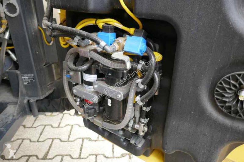 Дорожный каток Bomag AP5