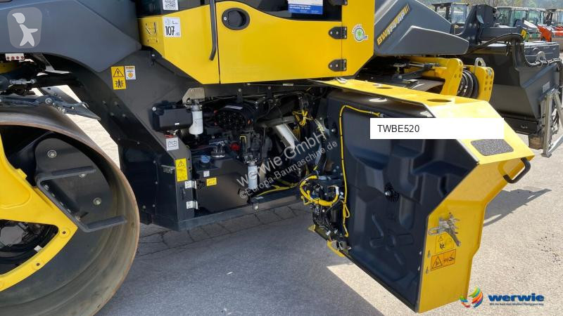 Compactador Bomag AP-4V