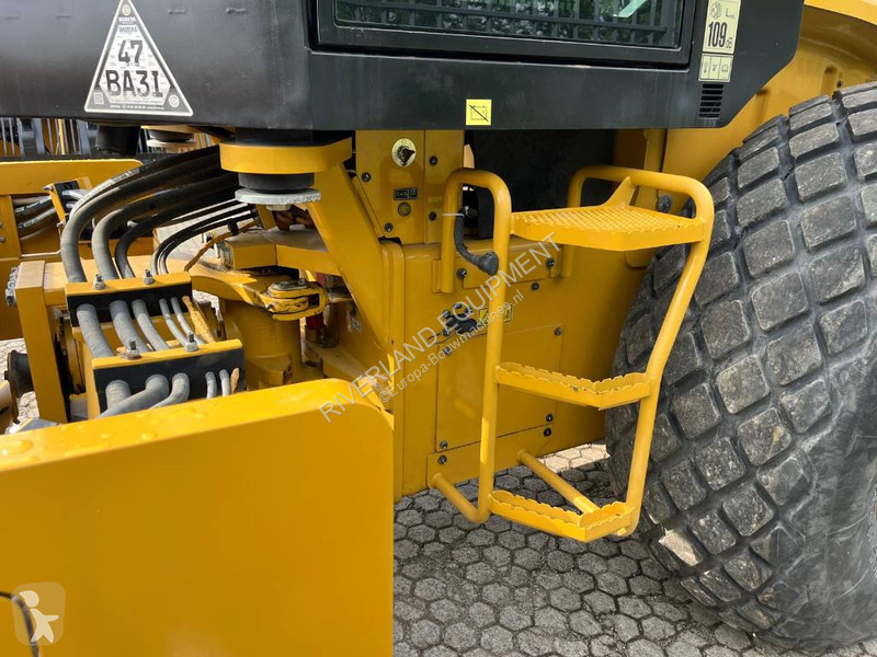 Compactador Caterpillar CS66 roller demo with...