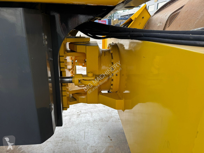 Compactador Bomag BW226
