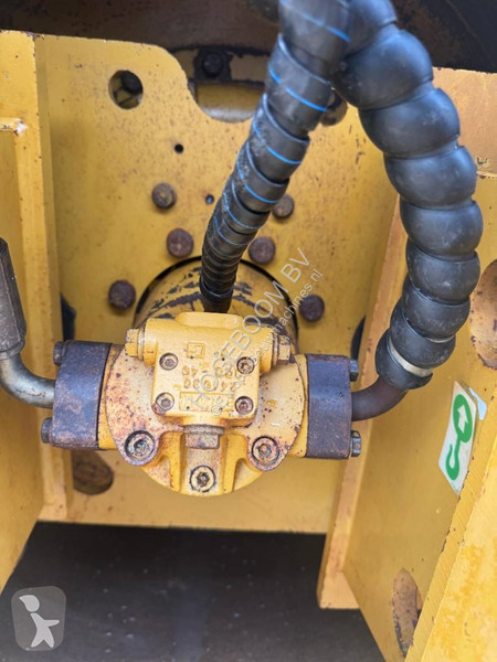 Zhutňovač Caterpillar CP 76