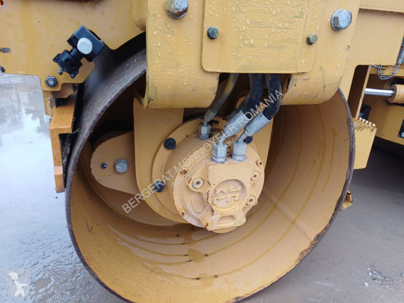 Zhutňovač Caterpillar CB 1.8