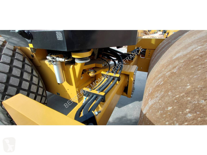 مدحلة Caterpillar CS14