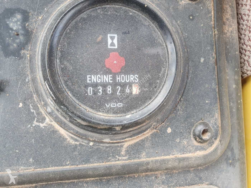 Дорожный каток Bomag BW 225 D-3 / 2001 / nur...
