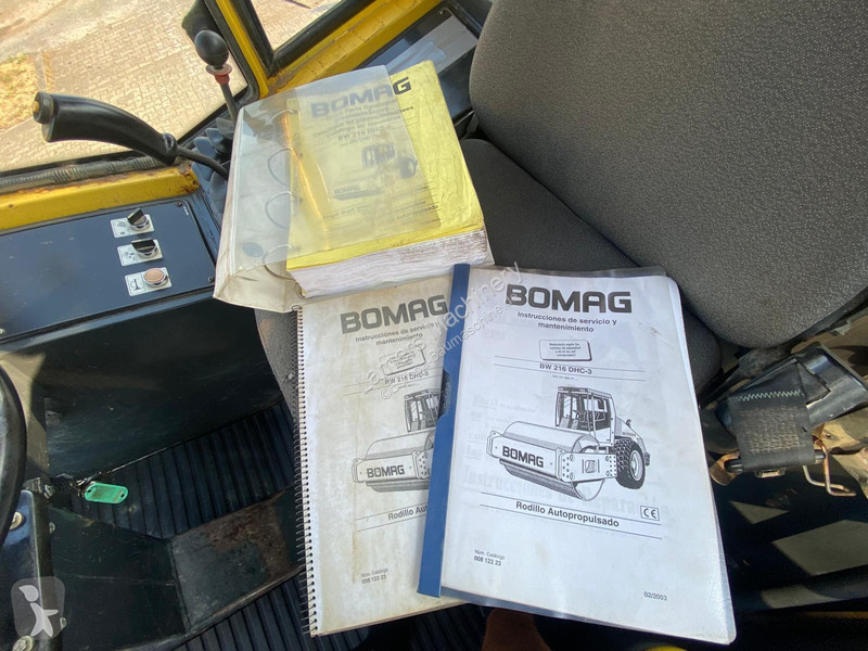 Zhutňovač Bomag BW216 .