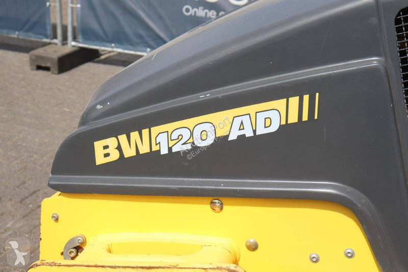 مدحلة Bomag BW120 AD4