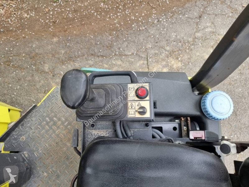 Дорожний коток Ammann ARX 23
