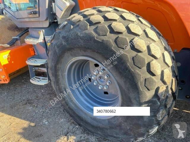 Дорожный каток Hamm H13i mit Verdichterplatten...