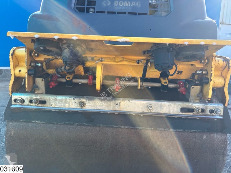Compactador Bomag 100ADM-5 667 hr, 2015, 15,1 kW