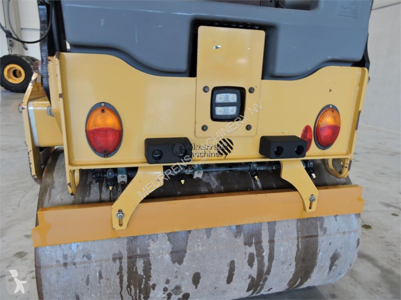مدحلة Caterpillar CB2.7