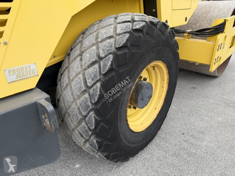 Zhutňovač Bomag BW213 D3