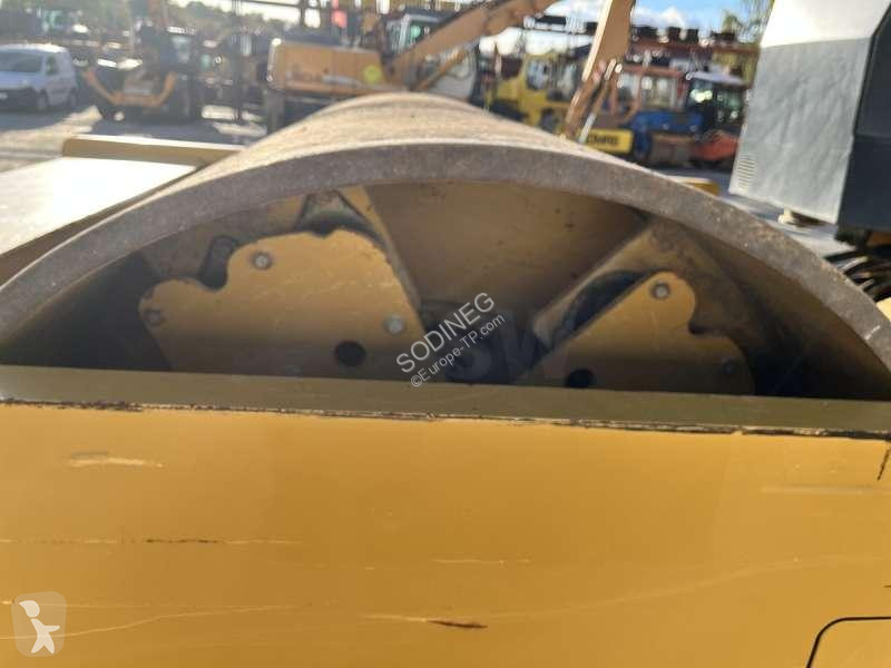 Compacteur Caterpillar