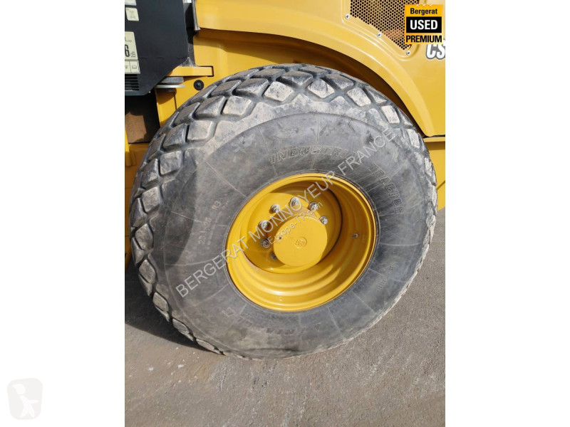 Compacteur Caterpillar