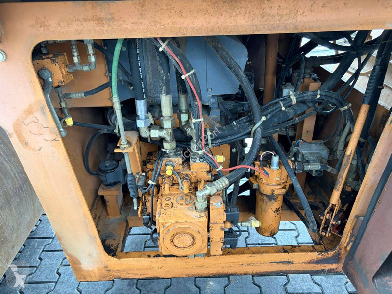 Compacteur Case W552