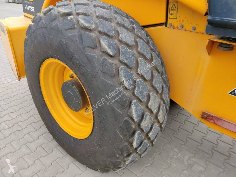 Jordstamper JCB VM 132  roller