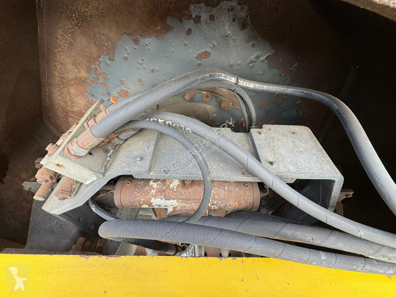 Compactador Bomag BW226