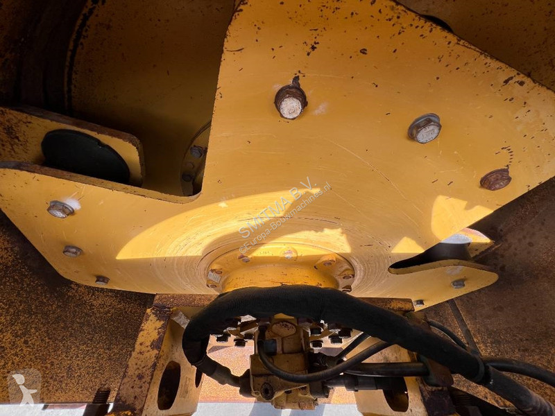Compactor Caterpillar CS76