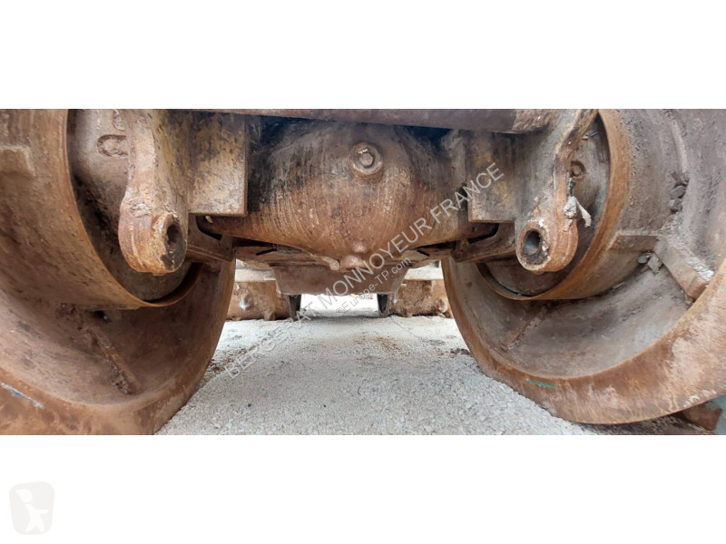 مدحلة Caterpillar II