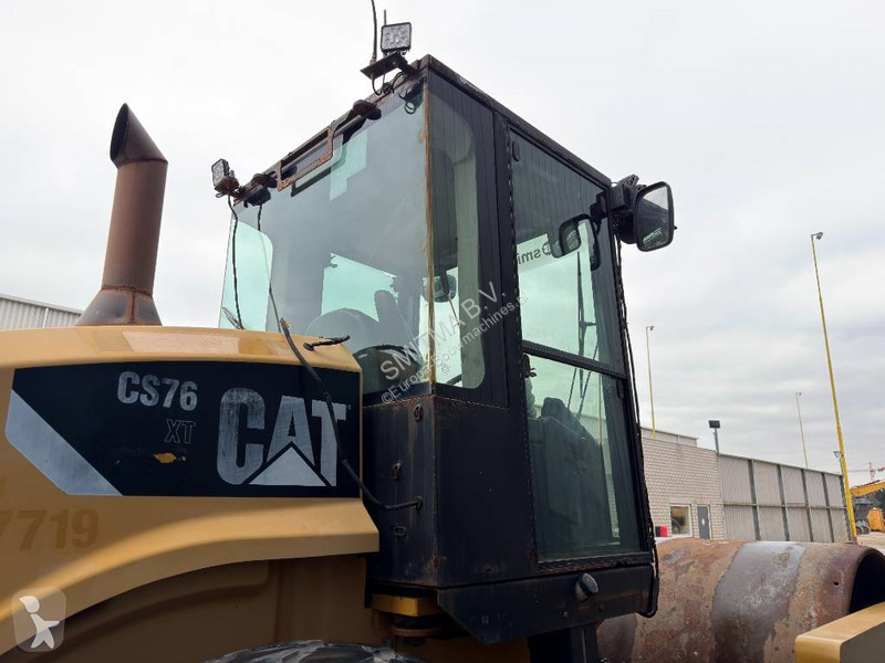 Zhutňovač Caterpillar CS76 XT
