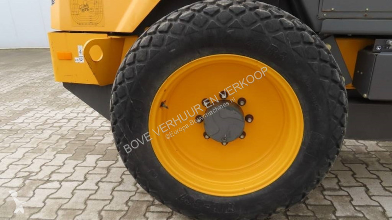 مدحلة Volvo SD 45 B