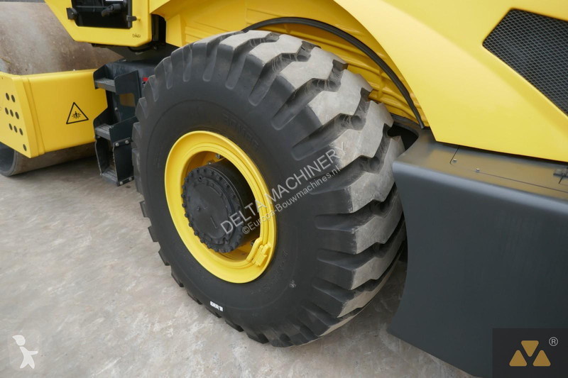 مدحلة Bomag BW226-5CL