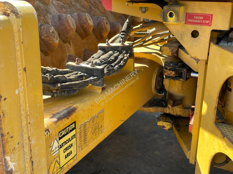 Walec Caterpillar CP64