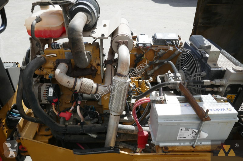 مدحلة Caterpillar CB2.7