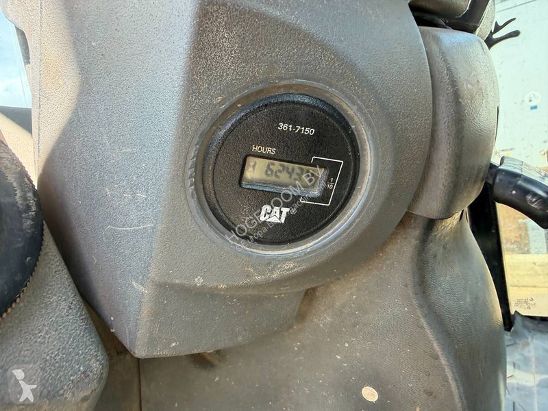 Дорожный каток Caterpillar CP 76