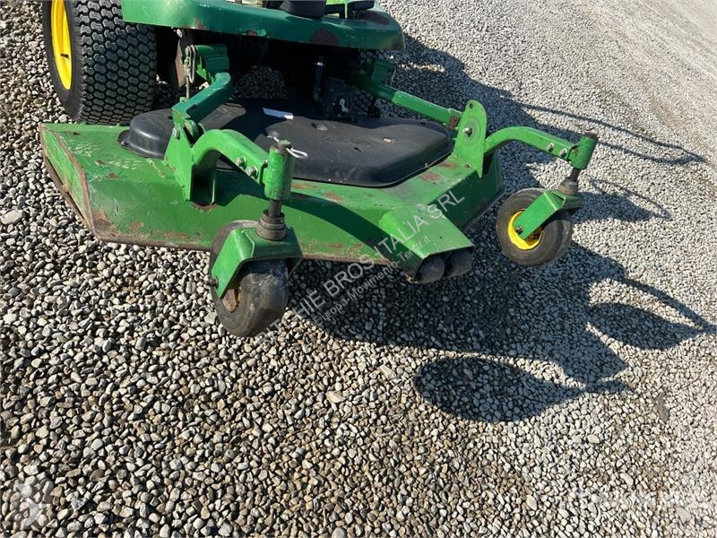 Compactador  1435 Mower Tractor