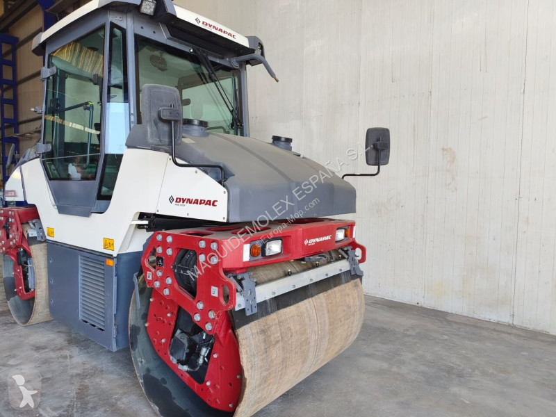 Walec Dynapac DG2300