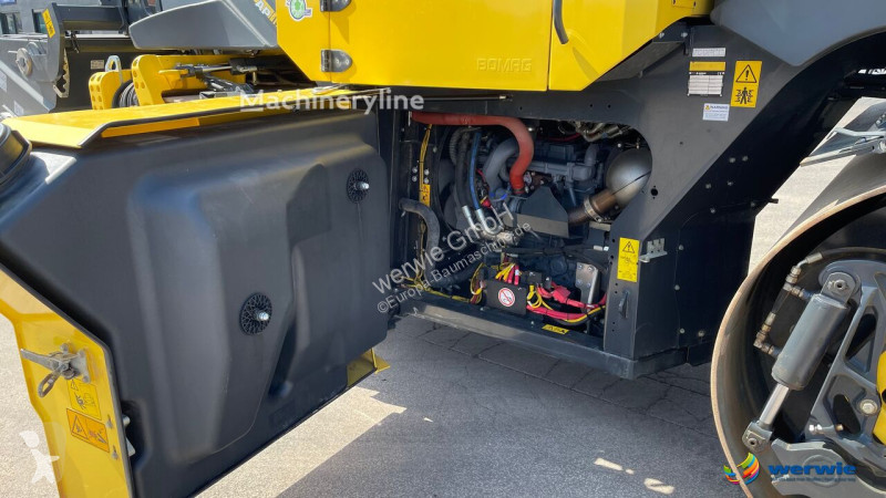 Compactador Bomag AP-4V