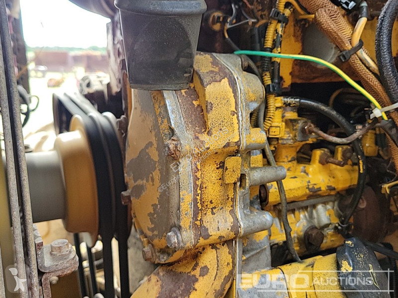 Compactador Caterpillar CS553E
