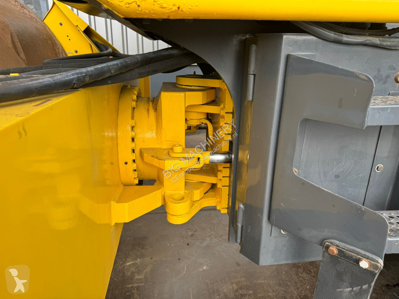 Compactador Bomag BW226