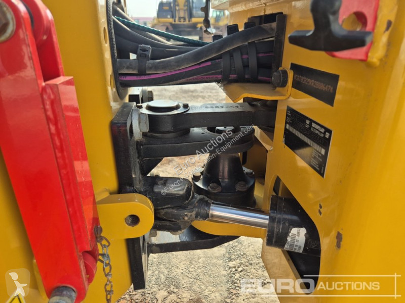 Compactador Caterpillar CB2.5