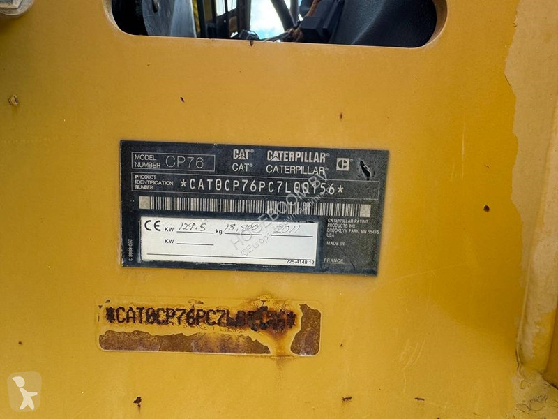 Zhutňovač Caterpillar CP 76