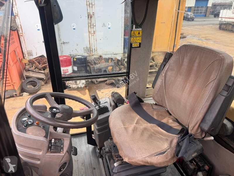 Zhutňovač Caterpillar CP 76