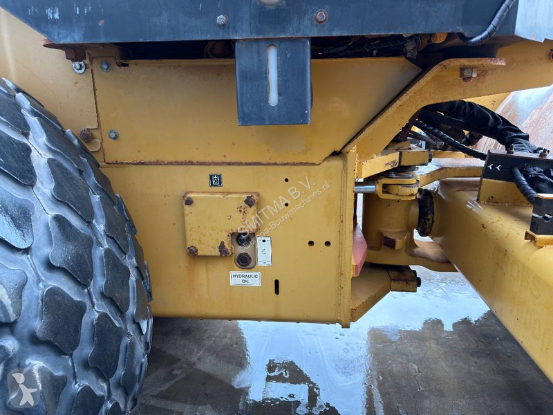 Zhutňovač Caterpillar CS76 XT