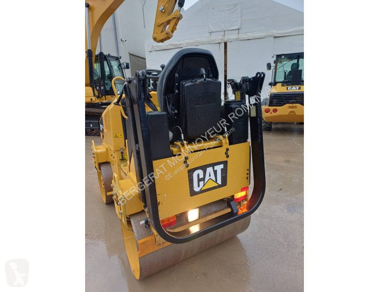 Zhutňovač Caterpillar CB 1.8