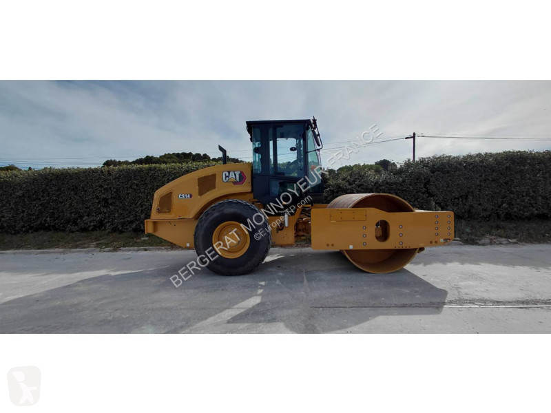 مدحلة Caterpillar CS14