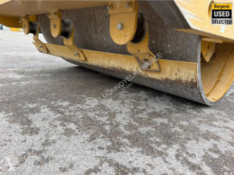 Compacteur Caterpillar 4F