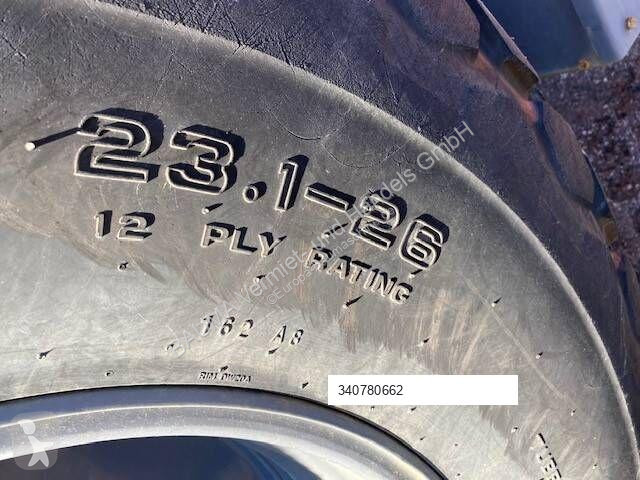 Дорожный каток Hamm H13i mit Verdichterplatten...