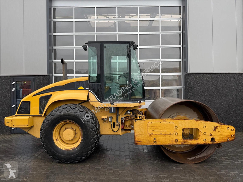Дорожный каток Caterpillar CS-563E