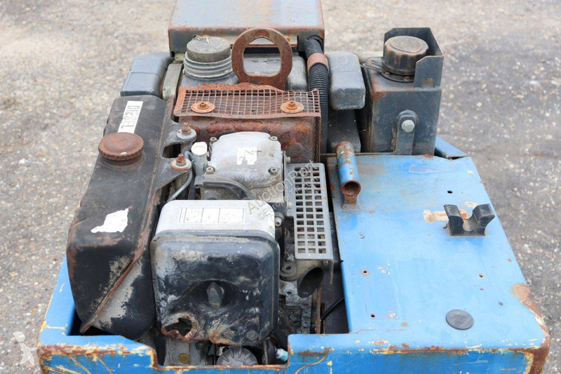 مدحلة Bomag BW 65H